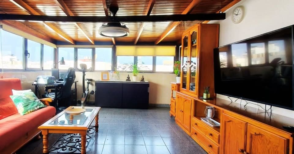 ÁTICO CON TERRAZA Y VISTAS AL MAR, JUNTO A PLAYA EL REDUCTO · ARRECIFE — imagen 2