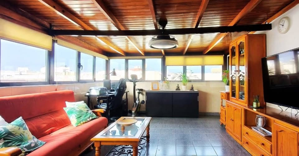 ÁTICO CON TERRAZA Y VISTAS AL MAR, JUNTO A PLAYA EL REDUCTO · ARRECIFE — imagen 6