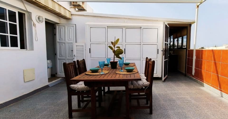 ÁTICO CON TERRAZA Y VISTAS AL MAR, JUNTO A PLAYA EL REDUCTO · ARRECIFE — imagen 18