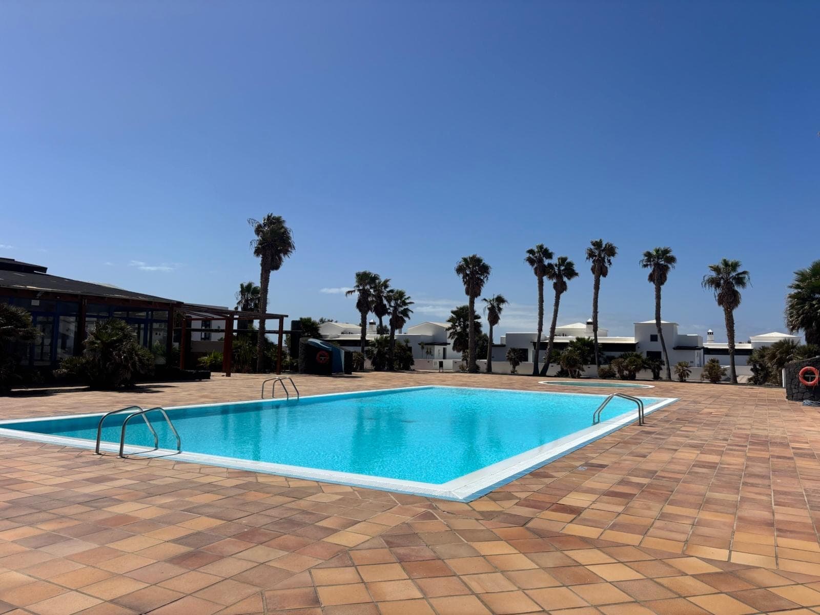 VILLAS EN PRIMERA LÍNEA DE MAR EN PLAYA BLANCA, LANZAROTE — imagen 1