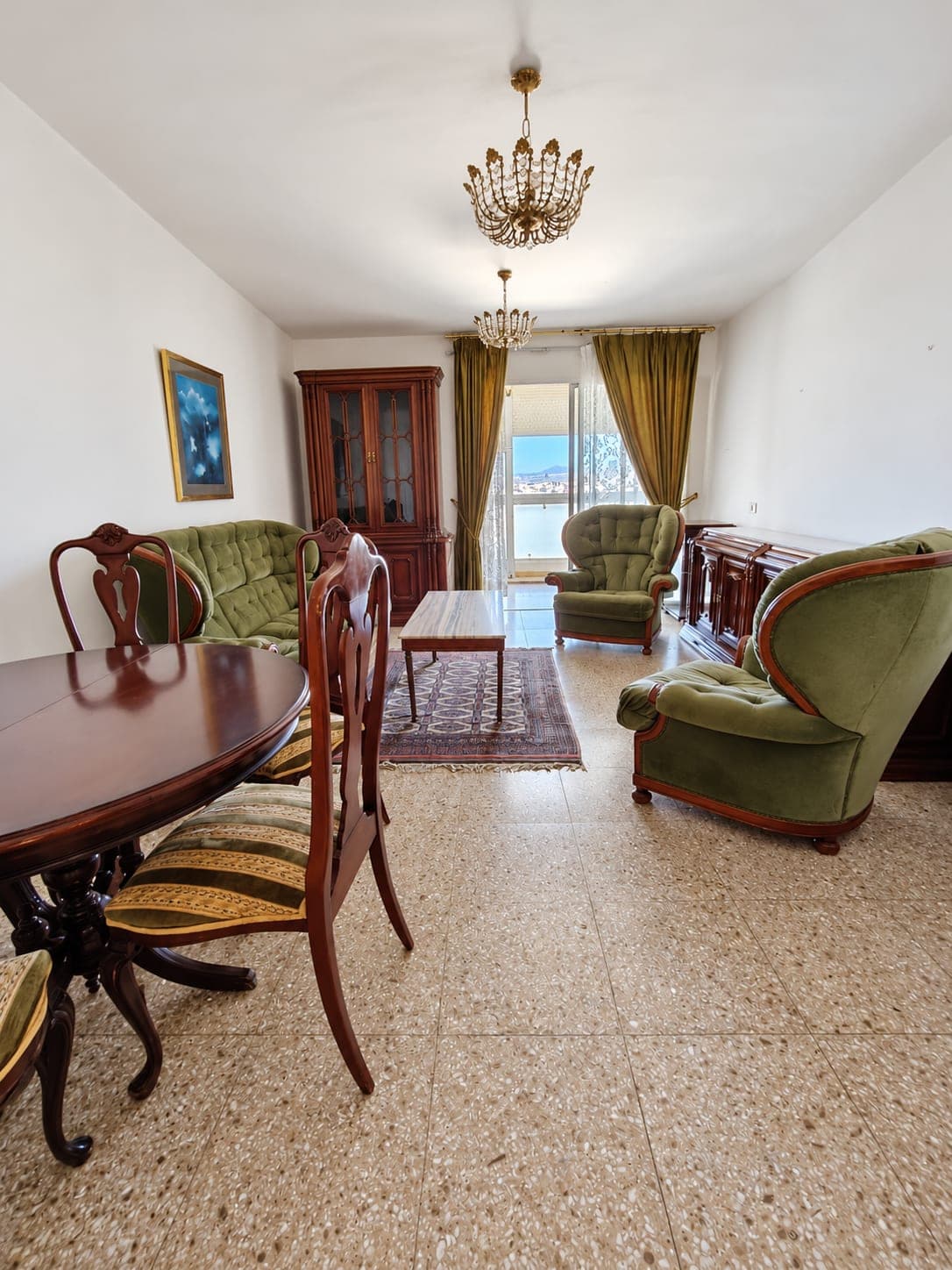 AMPLIA VIVIENDA DE 4 HABITACIONES EN EL CENTRO DE ARRECIFE — imagen 1