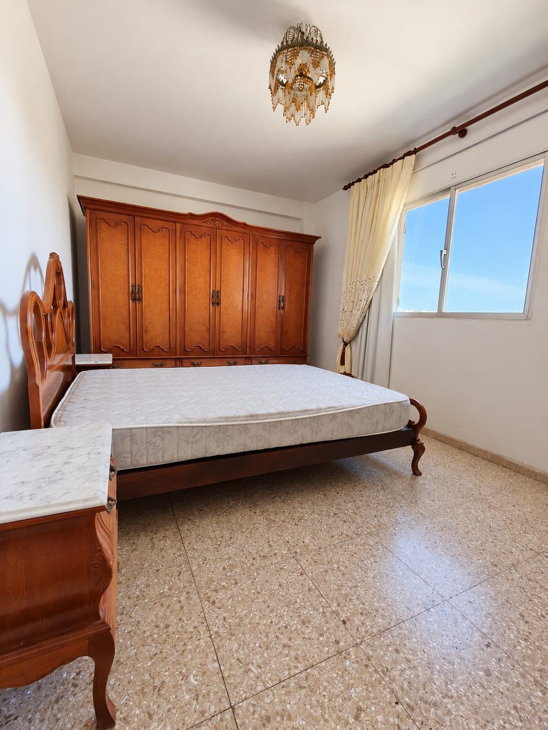 AMPLIA VIVIENDA DE 4 HABITACIONES EN EL CENTRO DE ARRECIFE — imagen 5