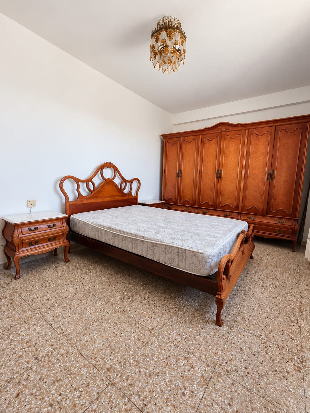 AMPLIA VIVIENDA DE 4 HABITACIONES EN EL CENTRO DE ARRECIFE — imagen 6