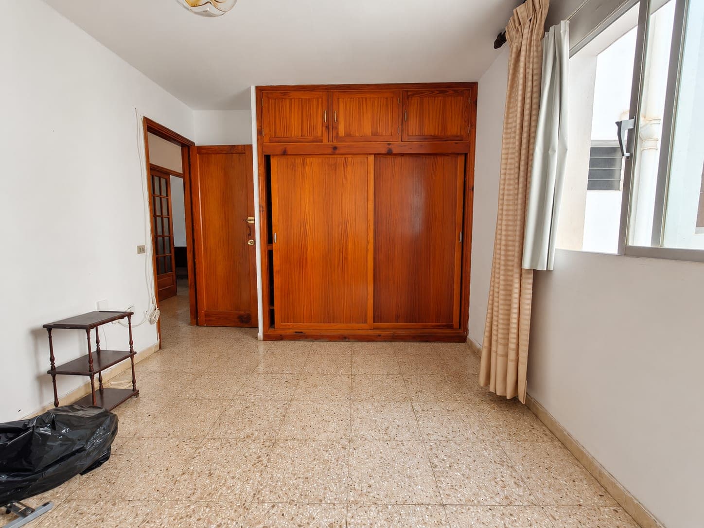AMPLIA VIVIENDA DE 4 HABITACIONES EN EL CENTRO DE ARRECIFE — imagen 8