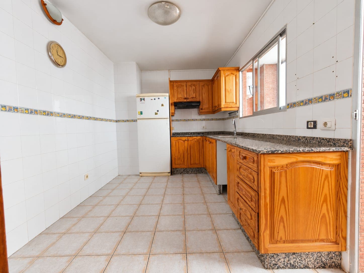 AMPLIA VIVIENDA DE 4 HABITACIONES EN EL CENTRO DE ARRECIFE — imagen 15