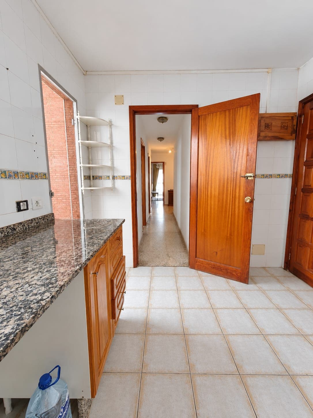 AMPLIA VIVIENDA DE 4 HABITACIONES EN EL CENTRO DE ARRECIFE — imagen 16