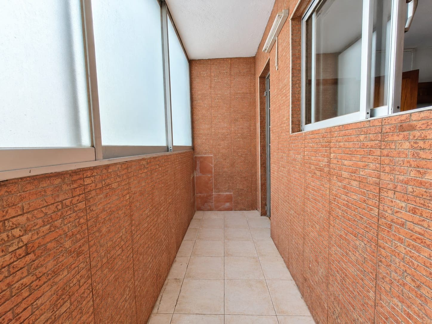 AMPLIA VIVIENDA DE 4 HABITACIONES EN EL CENTRO DE ARRECIFE — imagen 18