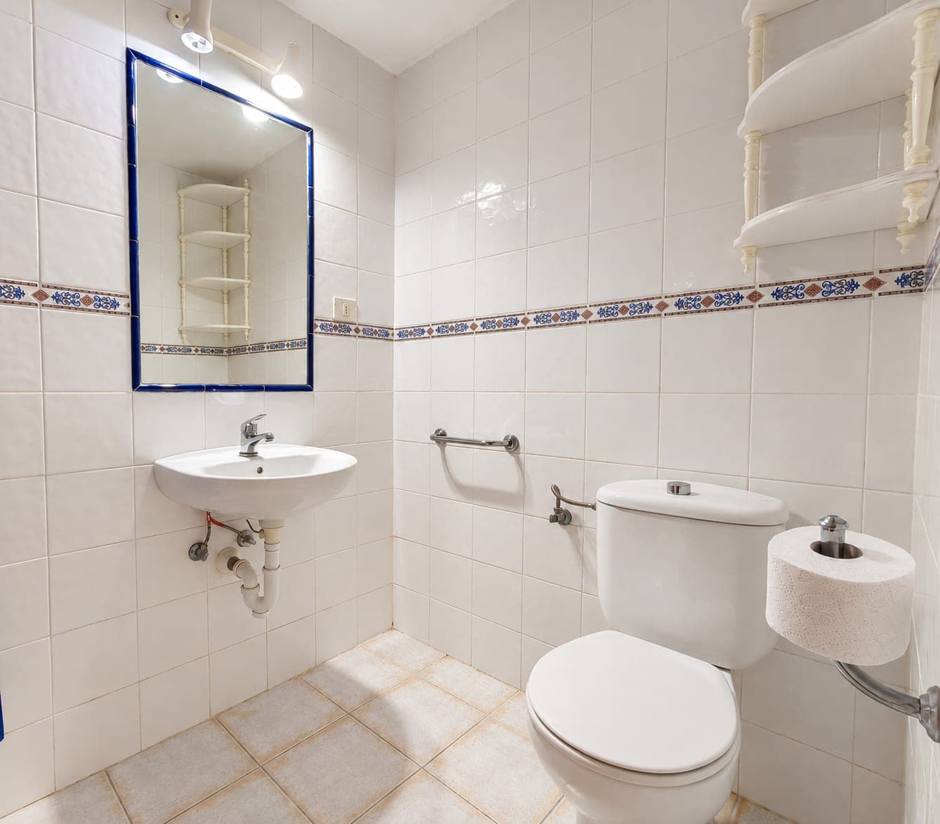 AMPLIA VIVIENDA DE 4 HABITACIONES EN EL CENTRO DE ARRECIFE — imagen 19
