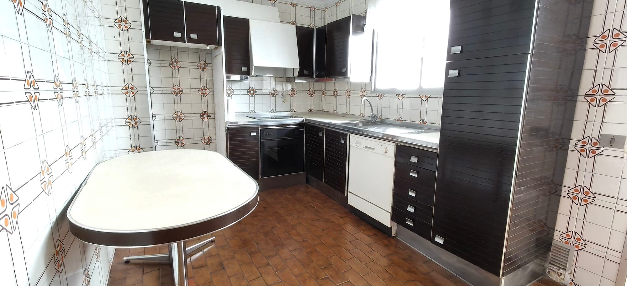 AMPLIA VIVIENDA DE CUATRO HABITACIONES CON GARAJE EN EL CENTRO DE ARRECIFE — imagen 23