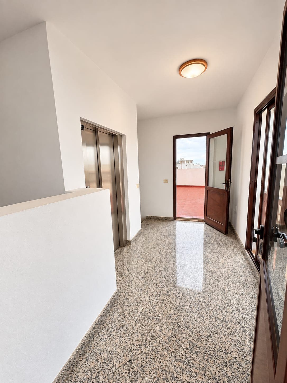 AMPLIO PISO DE 3 HABITACIONES EN PRIMERA PLANTA CON ASCENSOR, ZONA JUZGADOS ARRECIFE — imagen 21