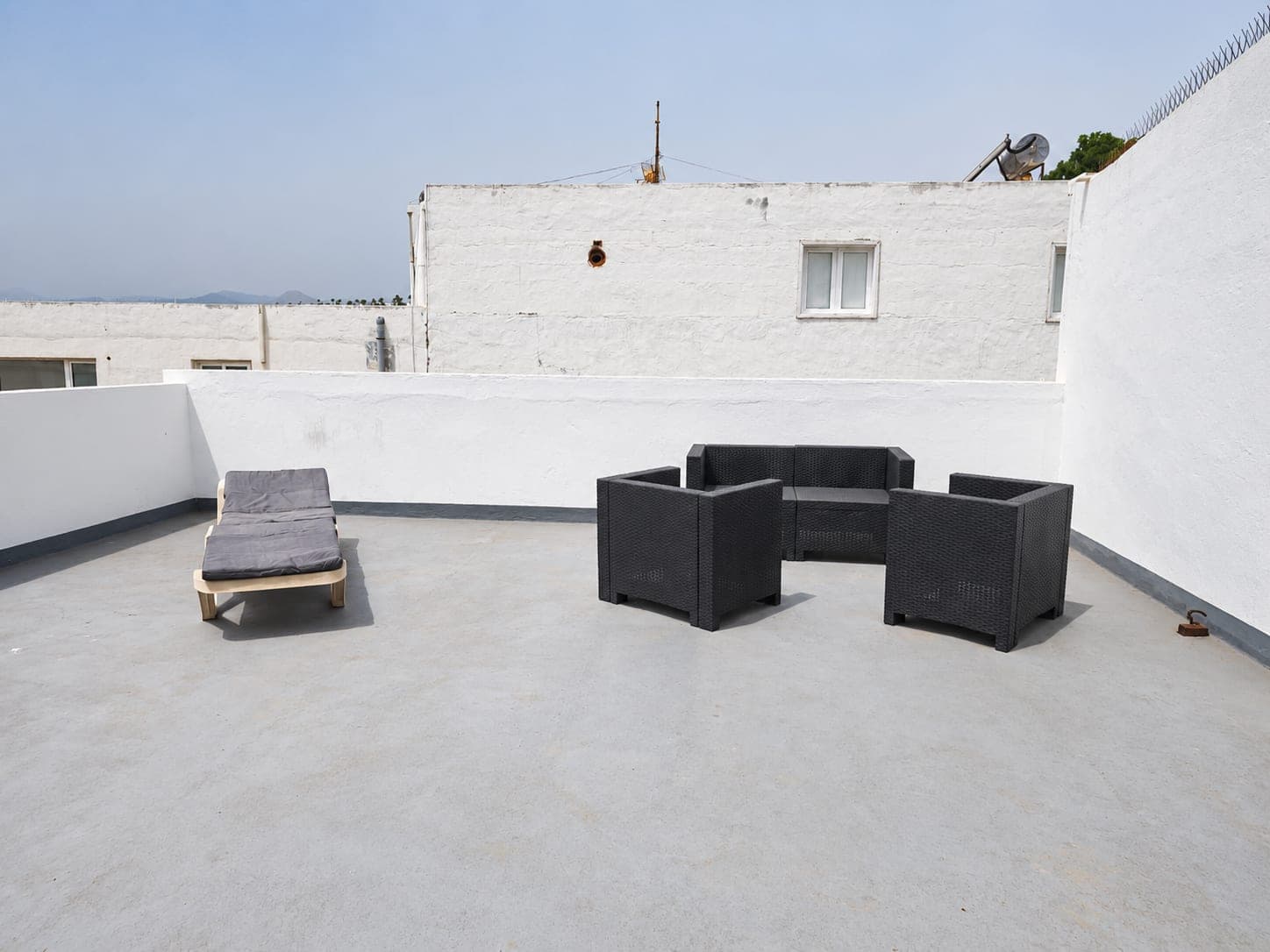 APARTAMENTO CON AZOTEA PRIVADA JUNTO AL VARADERO PUERTO DEL CARMEN, LANZAROTE — imagen 8