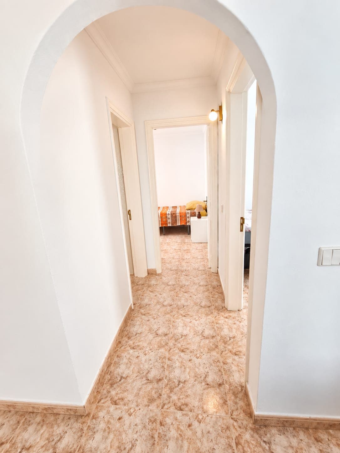 APARTAMENTO CON AZOTEA PRIVADA JUNTO AL VARADERO PUERTO DEL CARMEN, LANZAROTE — imagen 15