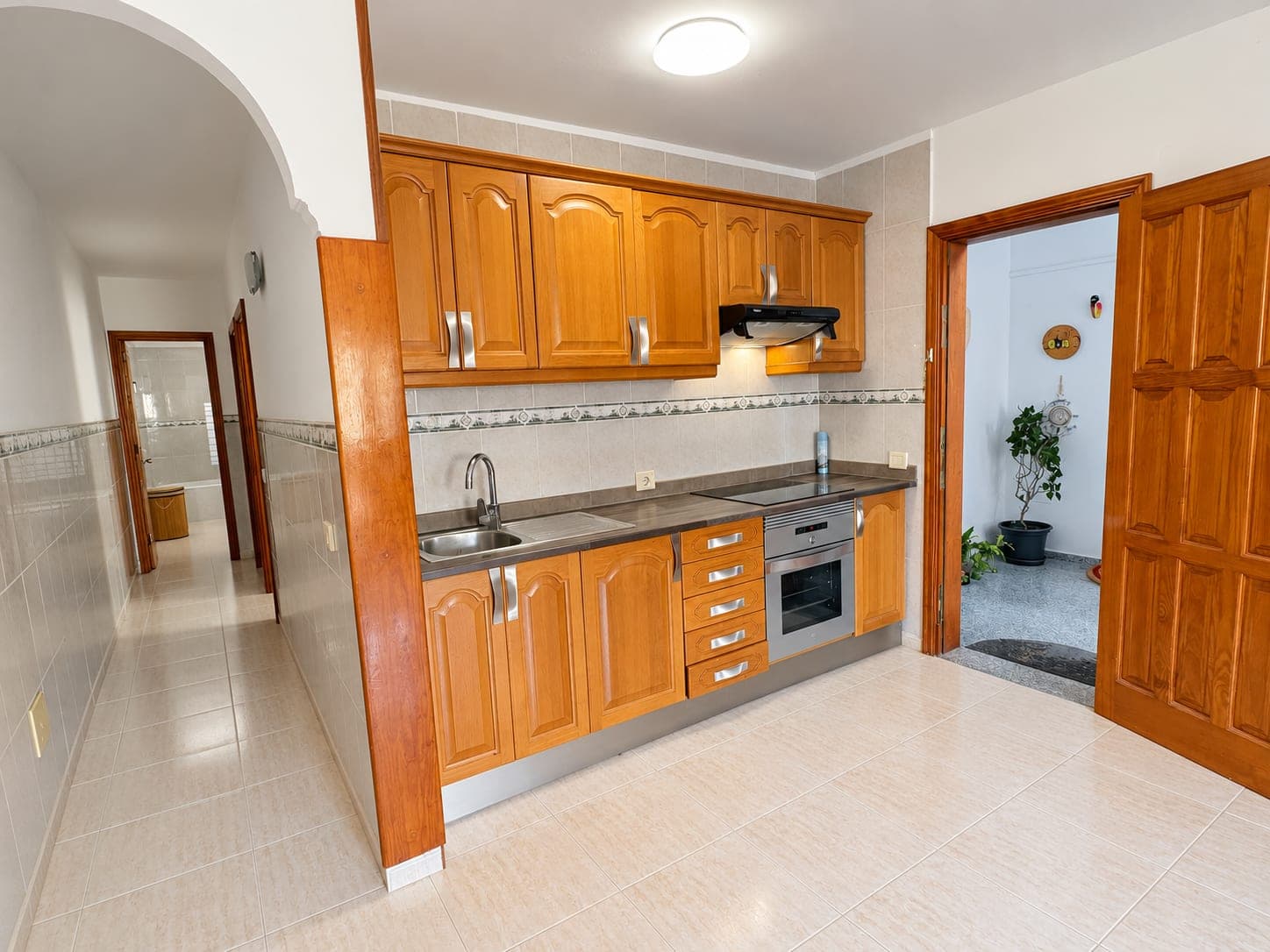 BONITO PISO DE 2 HABITACIONES EN ARGANA ALTA – ARRECIFE — imagen 2