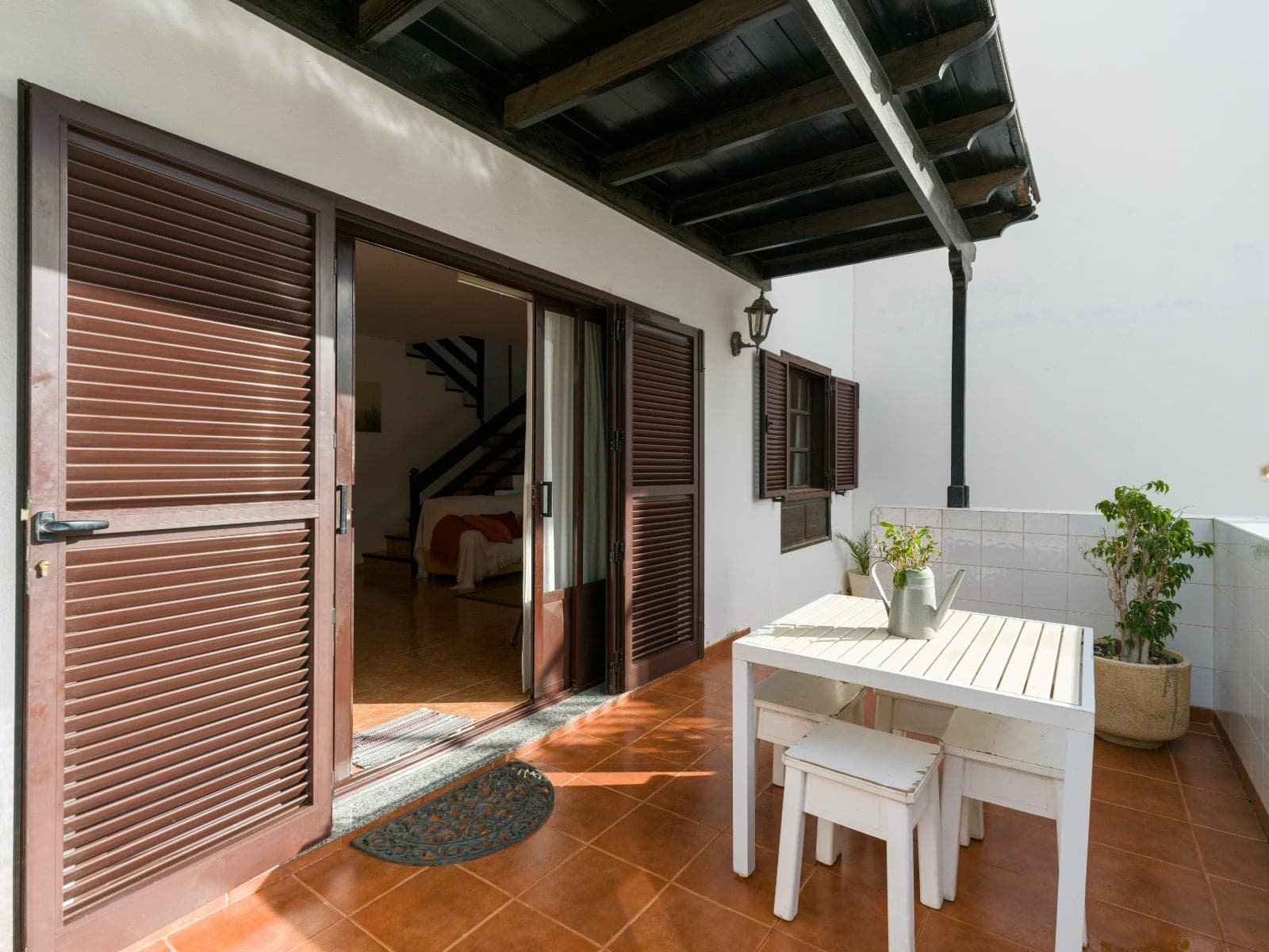 CASA ADOSADA, 3 HABITACIONES, 2 BAÑOS, TERRAZA, PATIO Y BALCON, GARAJE PRIVADO — imagen 3