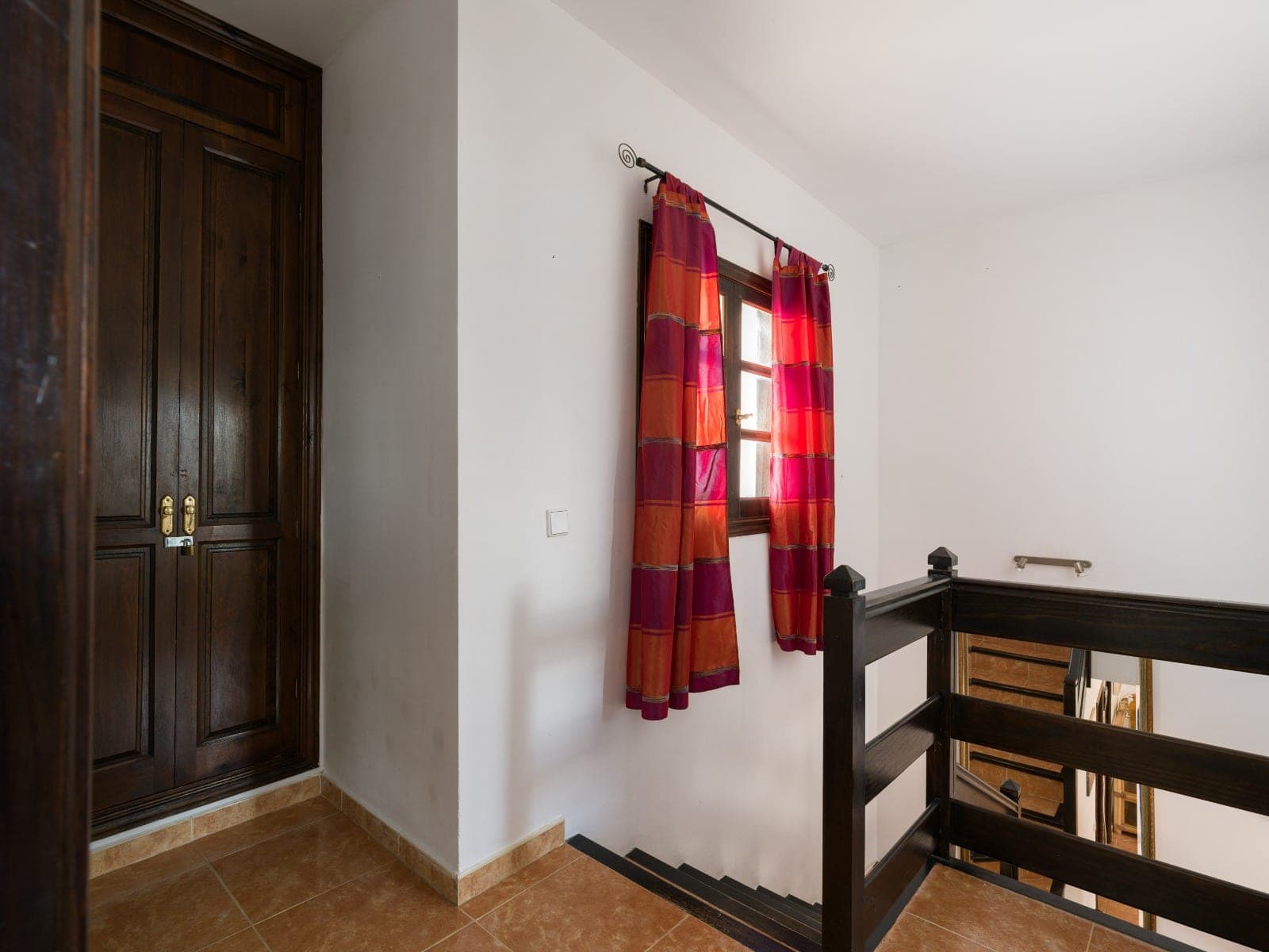 CASA ADOSADA, 3 HABITACIONES, 2 BAÑOS, TERRAZA, PATIO Y BALCON, GARAJE PRIVADO — imagen 20