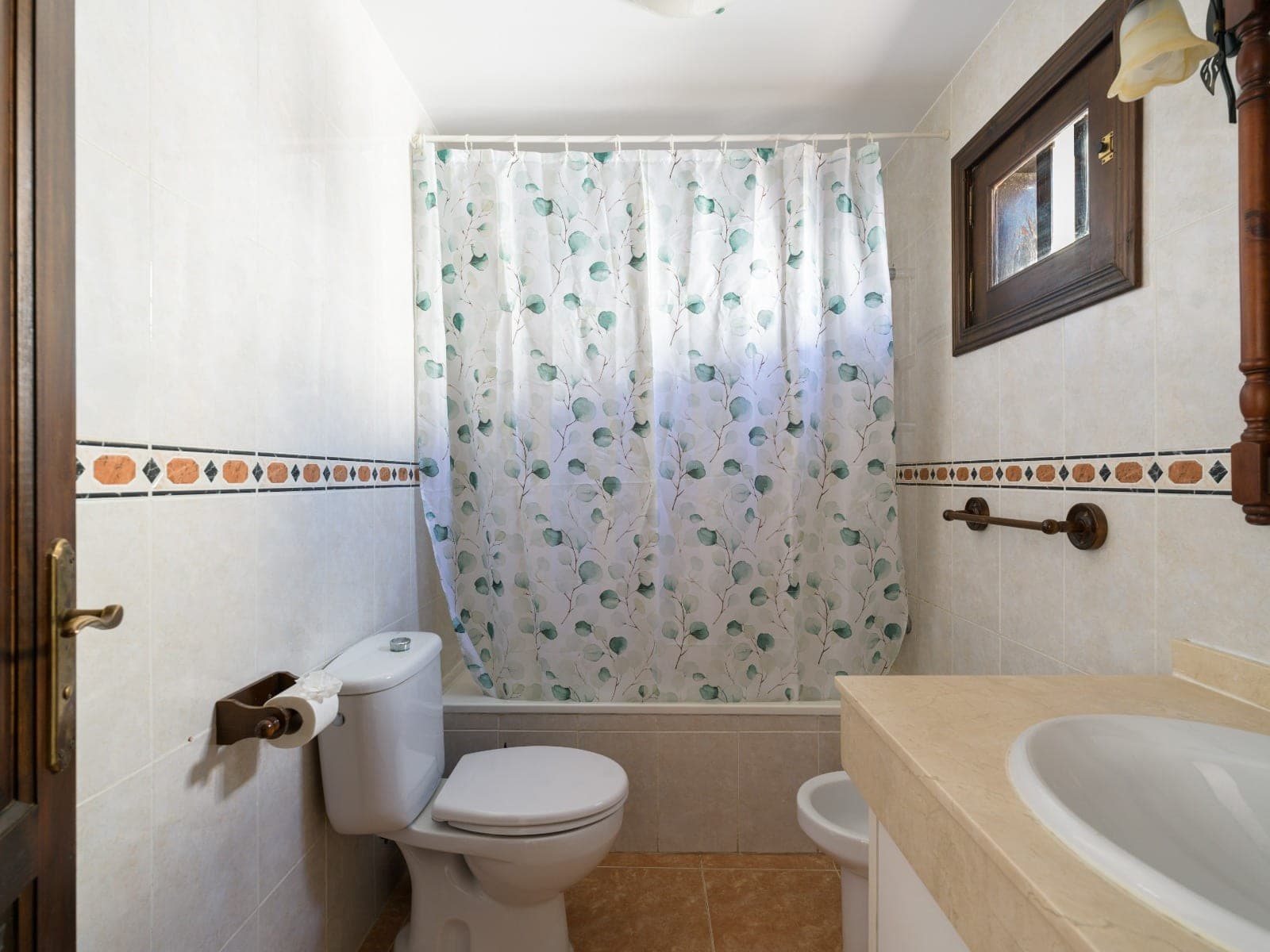 CASA ADOSADA, 3 HABITACIONES, 2 BAÑOS, TERRAZA, PATIO Y BALCON, GARAJE PRIVADO — imagen 21
