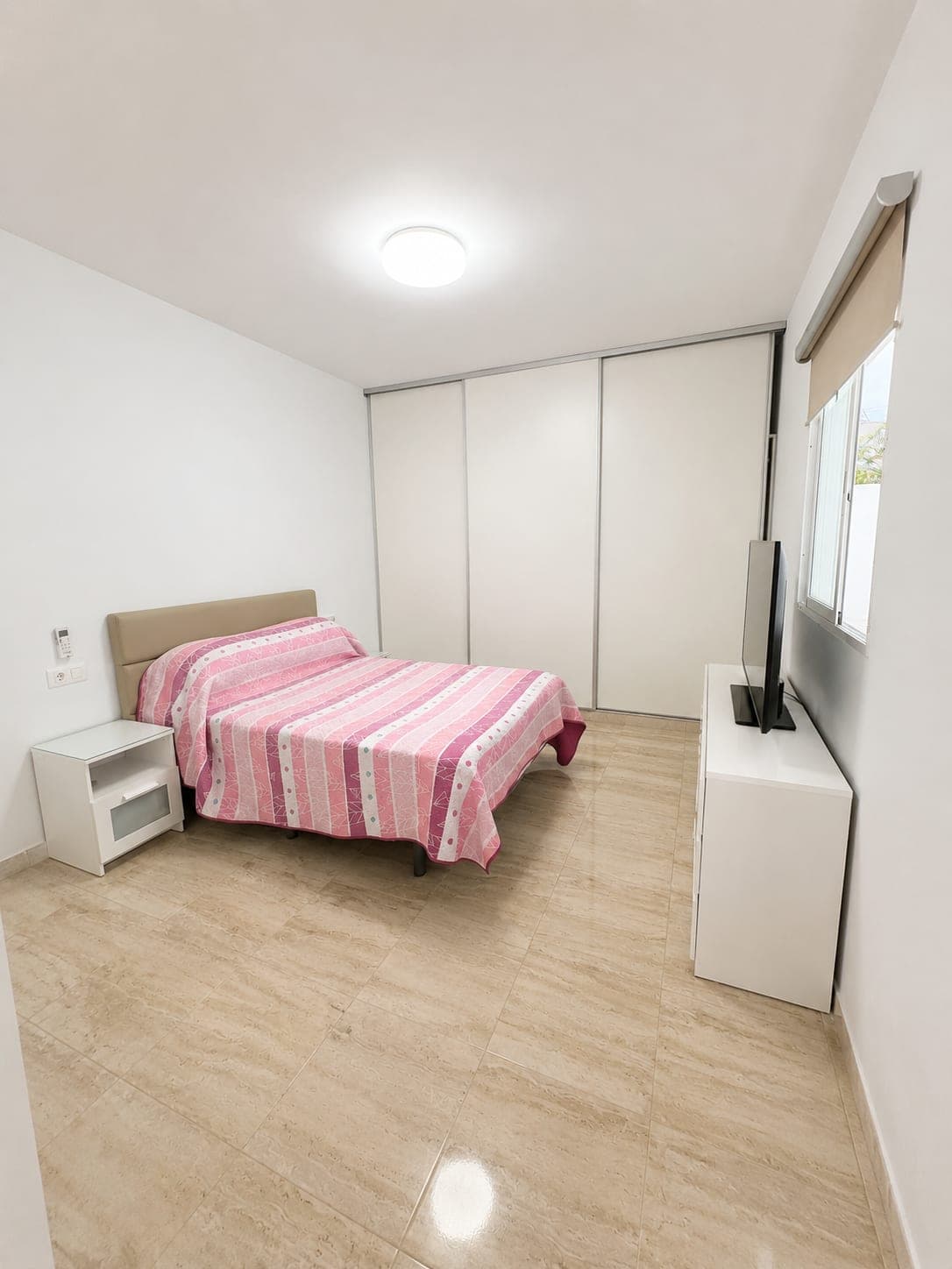 CASA TERRERA INDEPENDIENTE, REFORMADA, CON GARAJE Y GRAN AZOTEA CON VISTAS — imagen 11