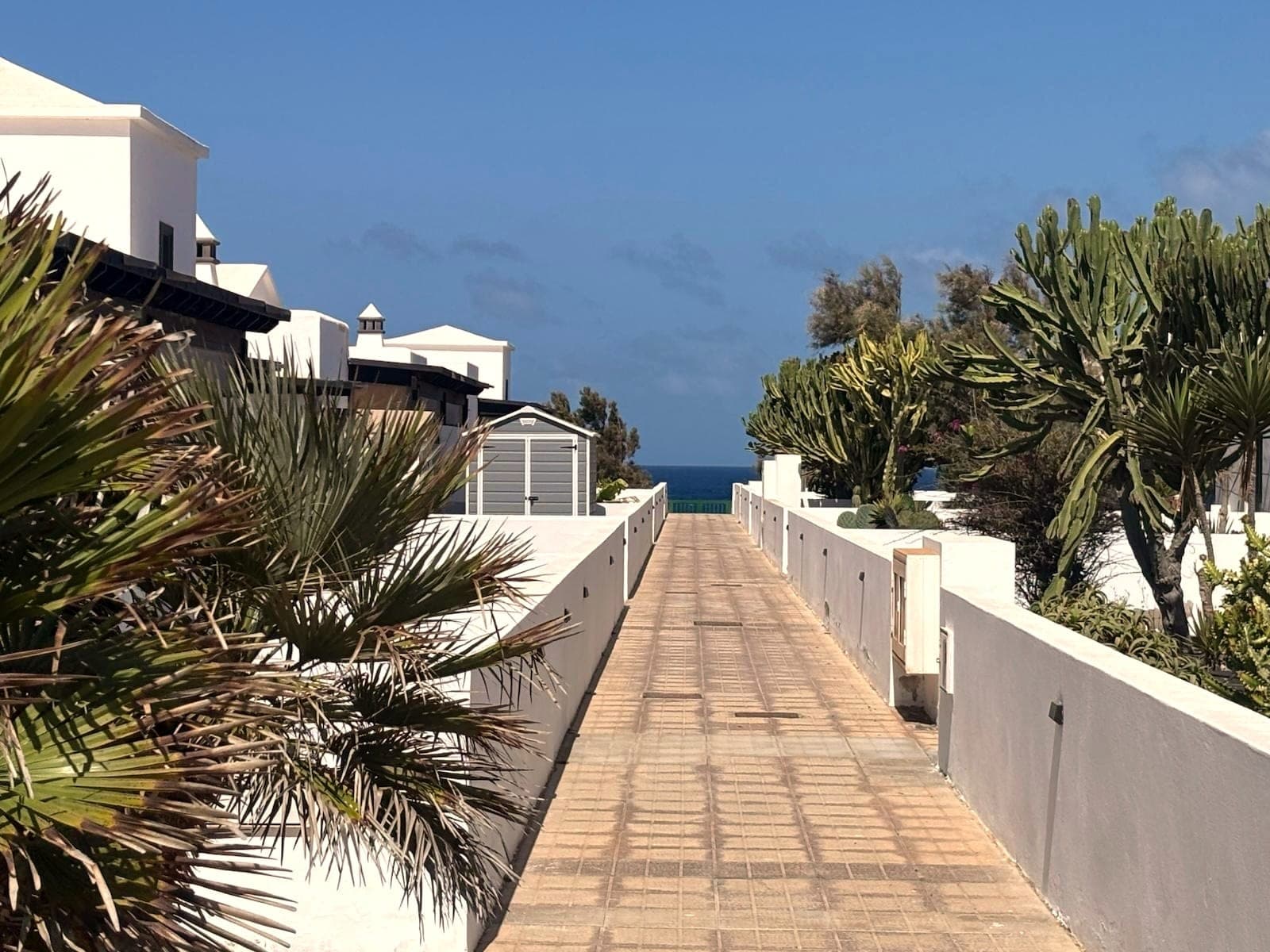 VILLAS EN PRIMERA LÍNEA DE MAR EN PLAYA BLANCA, LANZAROTE — imagen 5