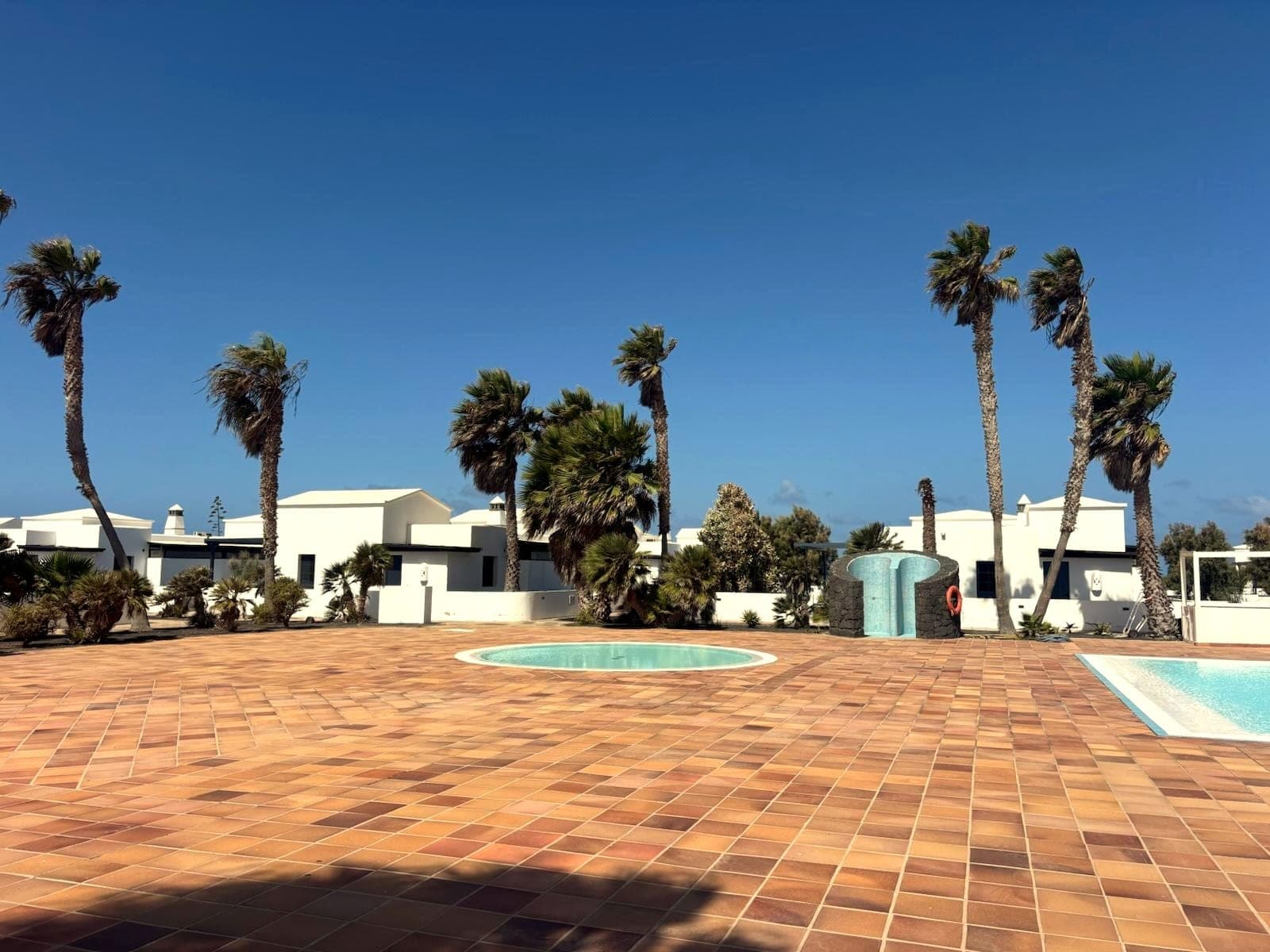 VILLAS EN PRIMERA LÍNEA DE MAR EN PLAYA BLANCA, LANZAROTE — imagen 20